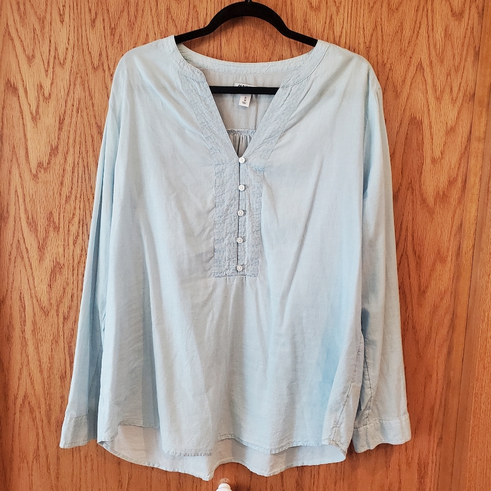 Old Navy Lightweight Chambray Button Shirt